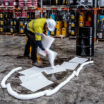 Kit Antiderrames Móvil 95 Galones con Contenedor de Plástico - Sólo Aceite - Imagen 4